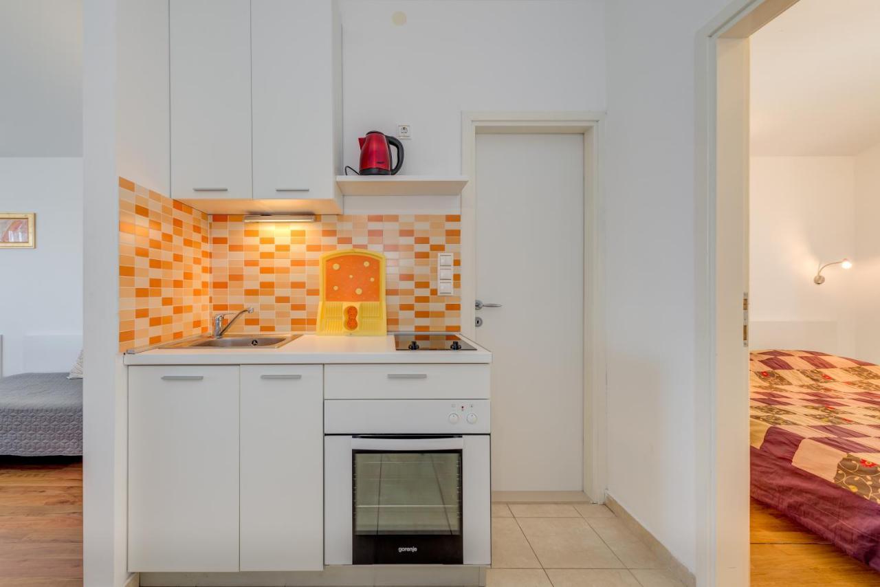 Pikolo Apartments -Yellow apartment Tice Esterno foto